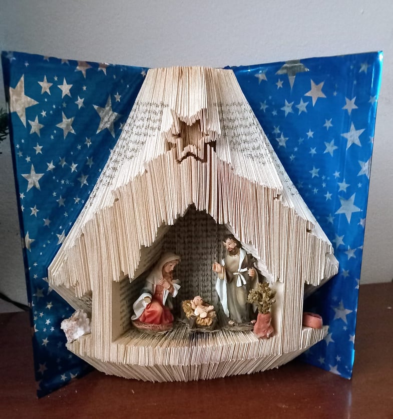 Presepe-Franco-Tremolada-fatto-con-un-libro-01